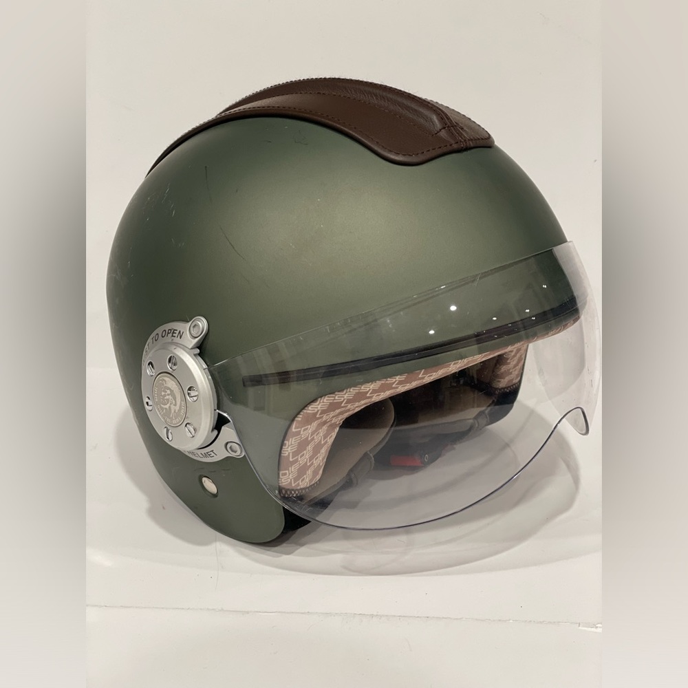Diesel Jeans Brand Mowie Helmet Scooter/Motorcycle green and brown RARE